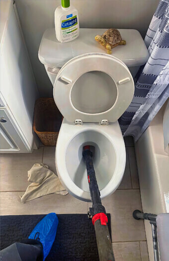 https://blockeddrainsduncraig.com.au/uploads/2025/07/blocked-toilet-54169.jpg